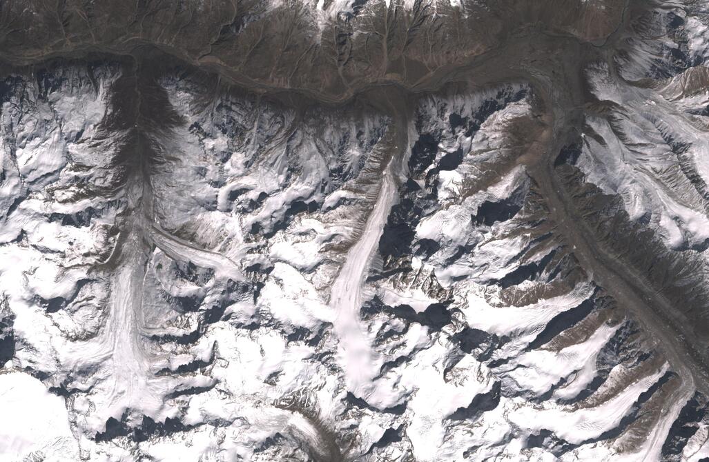 Aerial view of Chhota Shigri Glacier