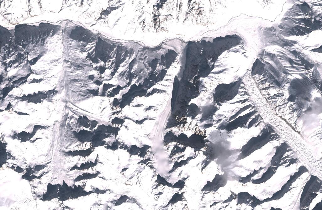 Aerial view of Chhota Shigri Glacier