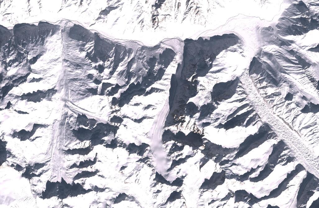 Aerial view of Chhota Shigri Glacier