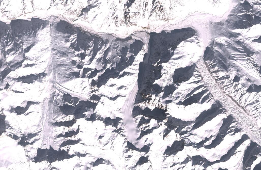 Aerial view of Chhota Shigri Glacier