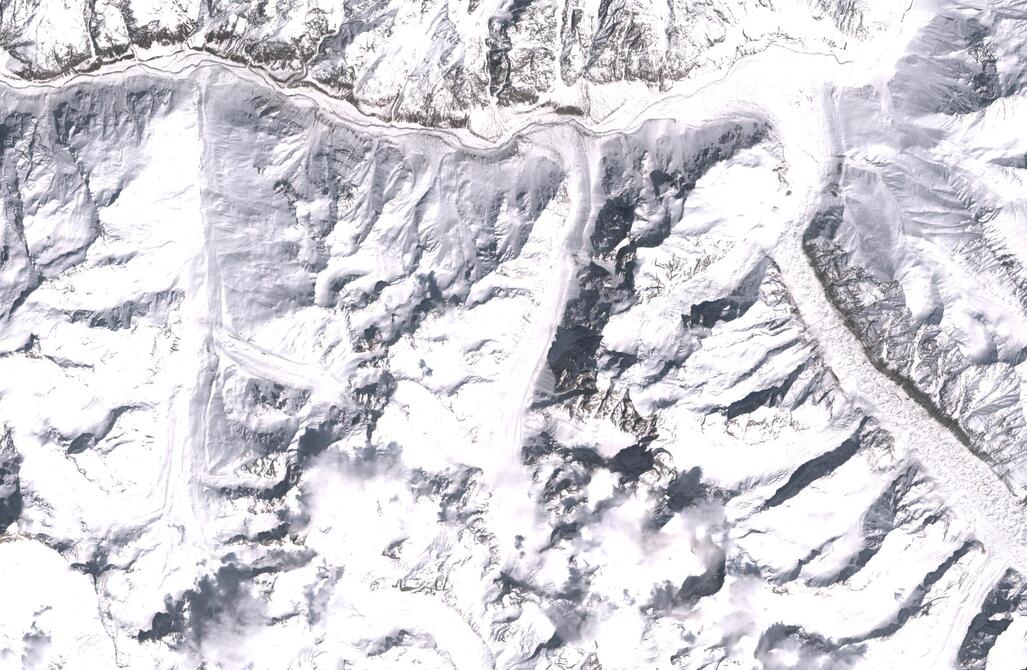 Aerial view of Chhota Shigri Glacier