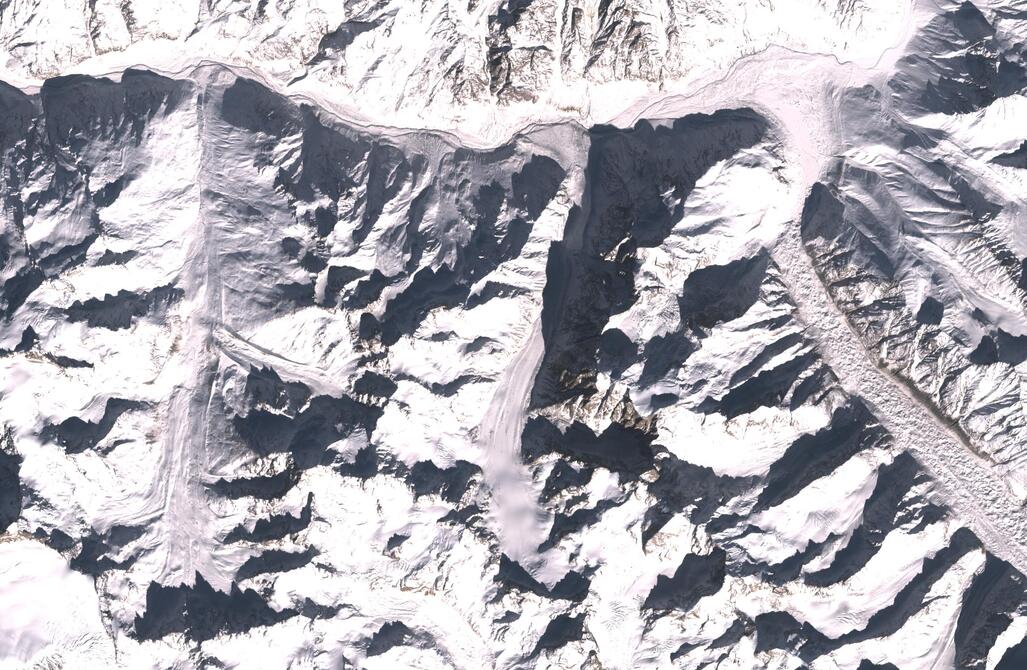 Aerial view of Chhota Shigri Glacier