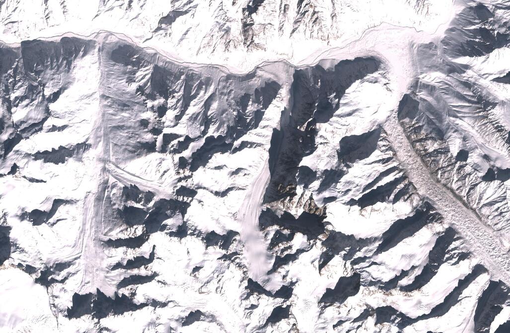 Aerial view of Chhota Shigri Glacier