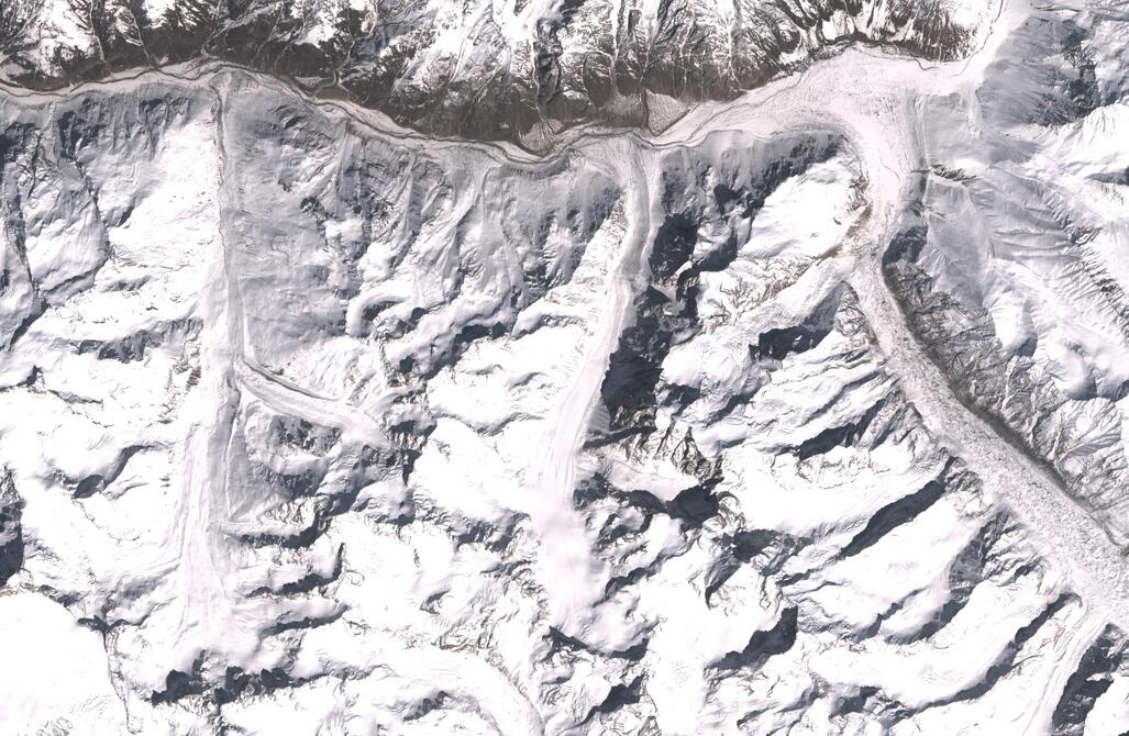 Aerial view of Chhota Shigri Glacier