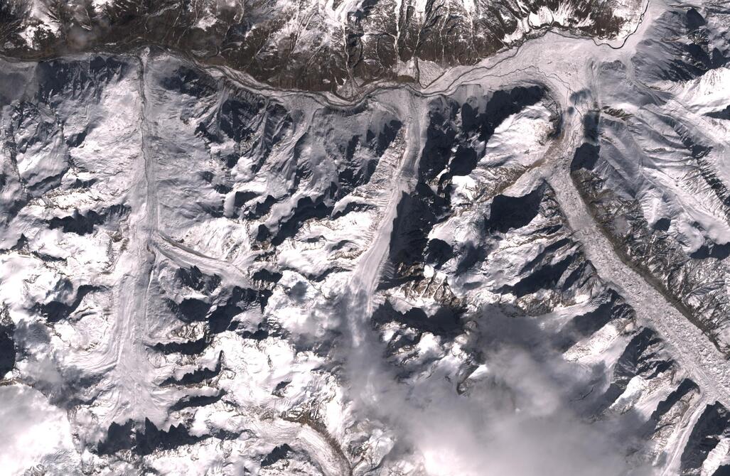 Aerial view of Chhota Shigri Glacier