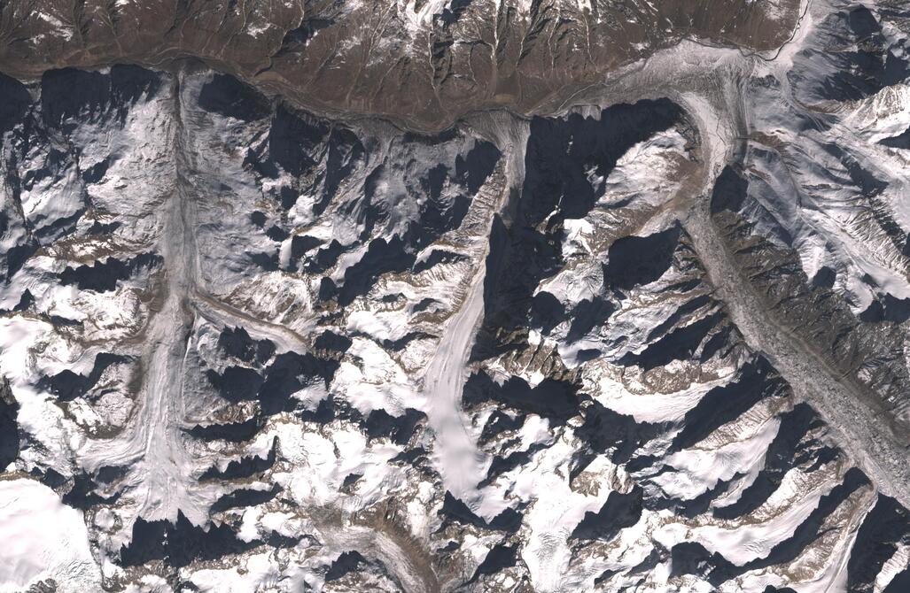 Aerial view of Chhota Shigri Glacier