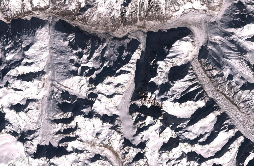 Aerial view of Chhota Shigri Glacier