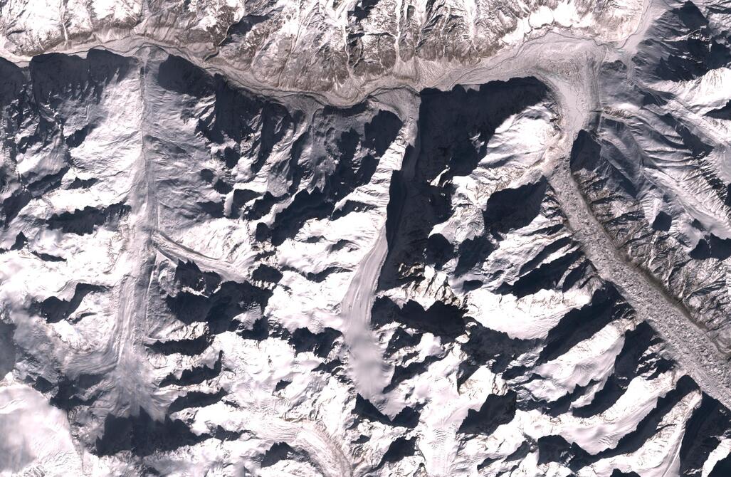 Aerial view of Chhota Shigri Glacier