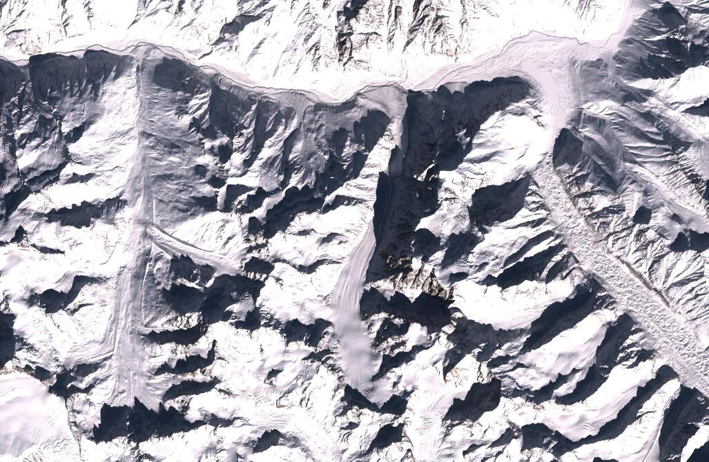 Aerial view of Chhota Shigri Glacier