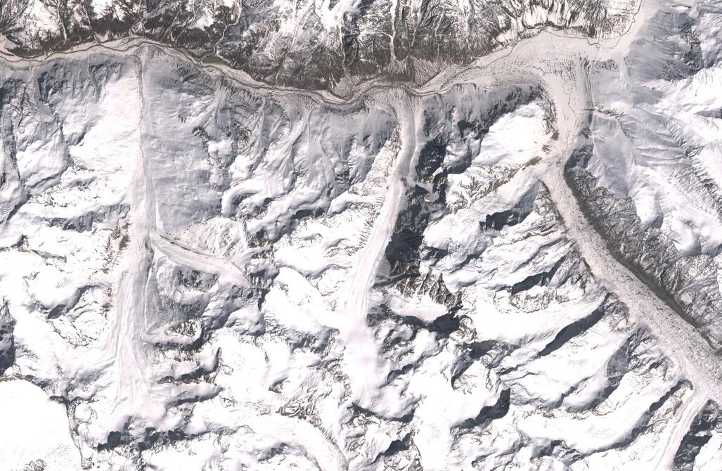 Aerial view of Chhota Shigri Glacier