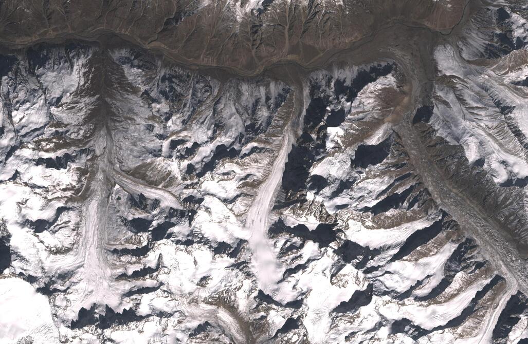 Aerial view of Chhota Shigri Glacier