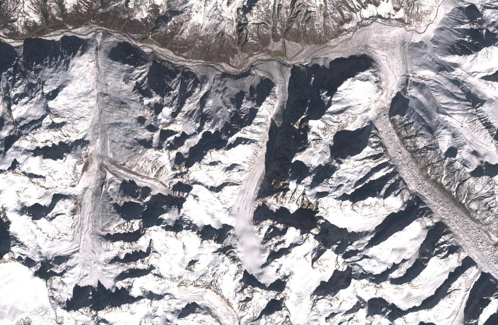 Aerial view of Chhota Shigri Glacier