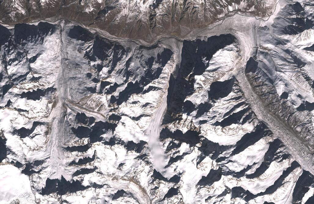 Aerial view of Chhota Shigri Glacier