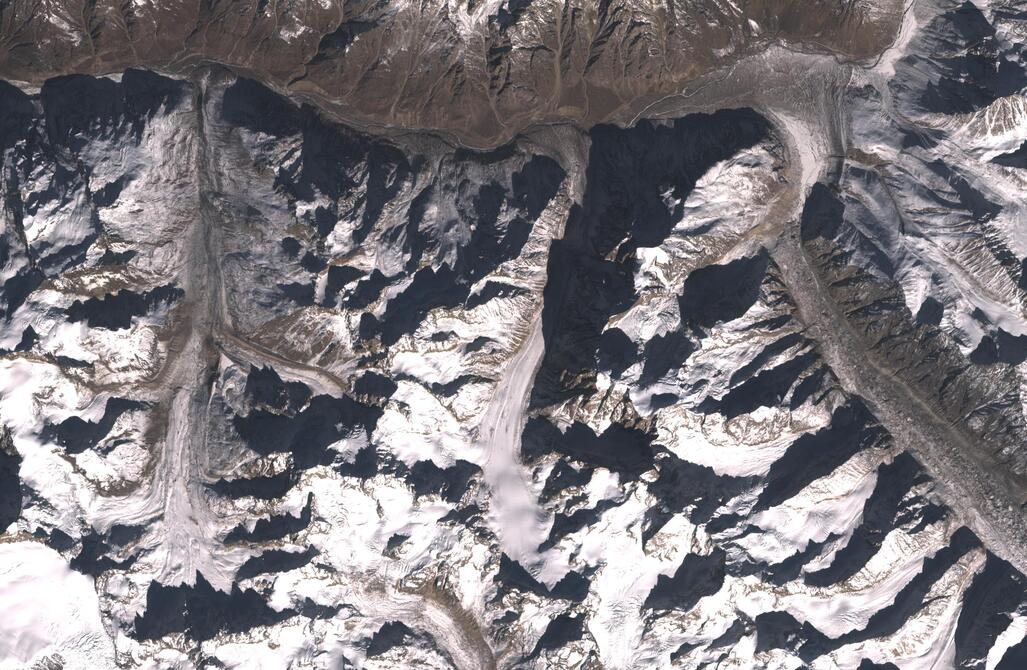 Aerial view of Chhota Shigri Glacier