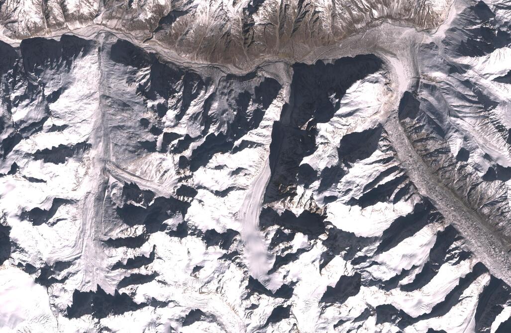 Aerial view of Chhota Shigri Glacier