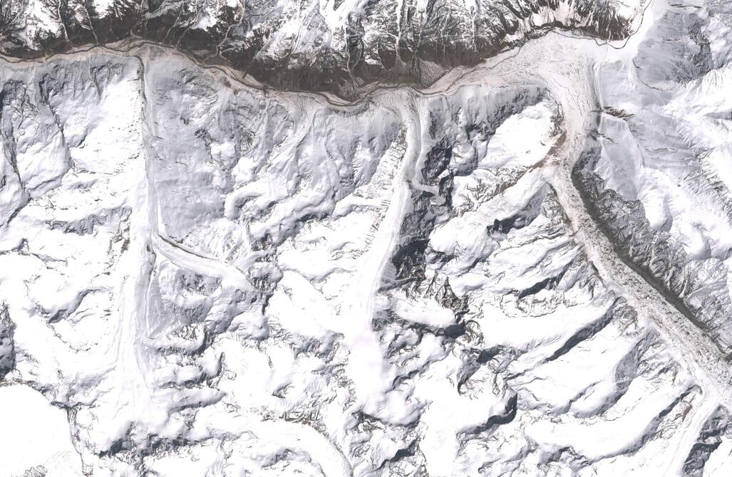 Aerial view of Chhota Shigri Glacier