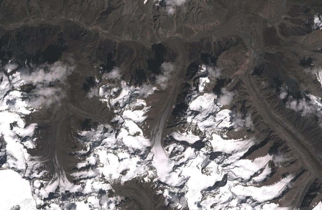 Aerial view of Chhota Shigri Glacier