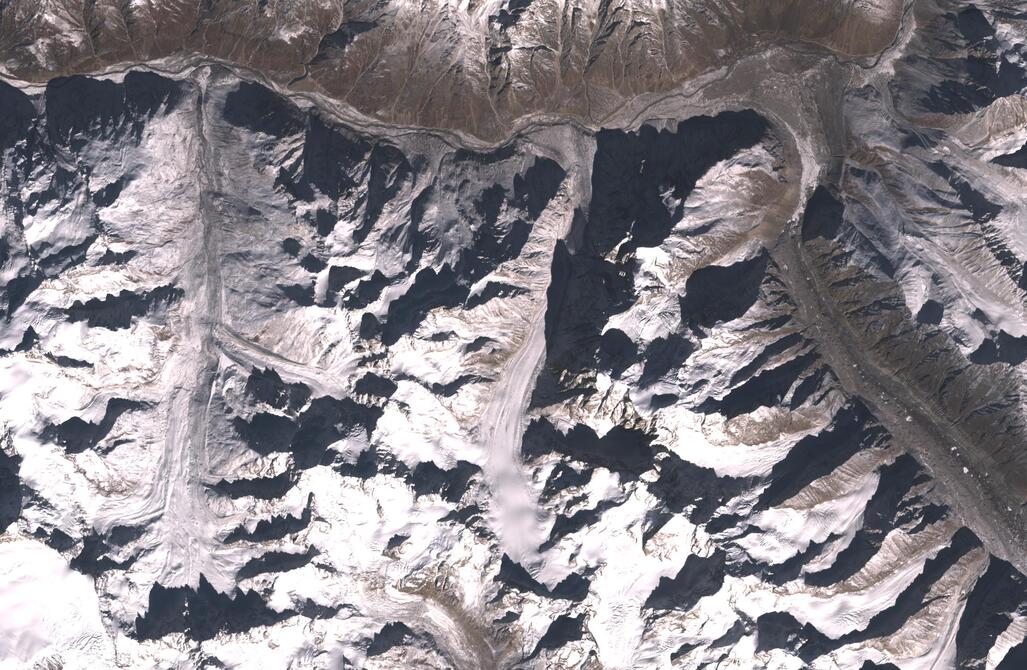 Aerial view of Chhota Shigri Glacier