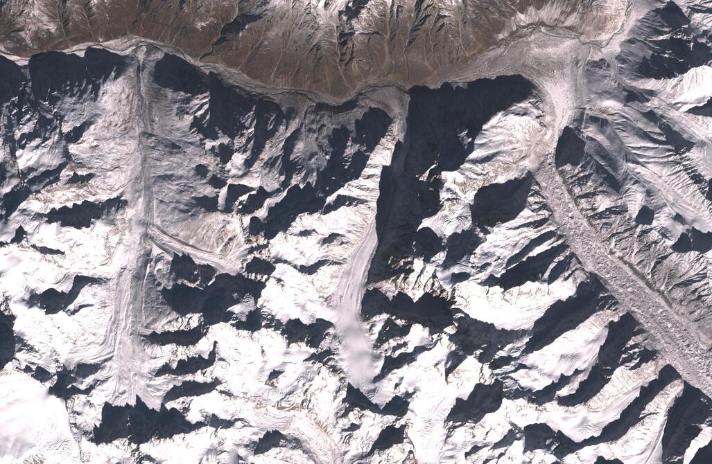 Aerial view of Chhota Shigri Glacier