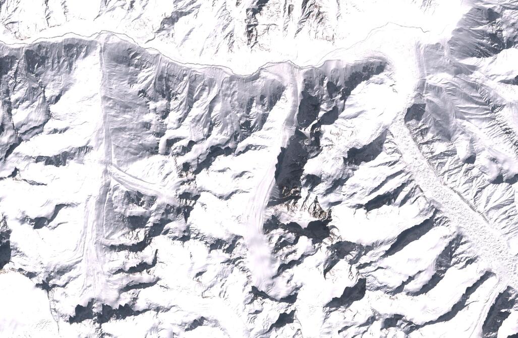 Aerial view of Chhota Shigri Glacier