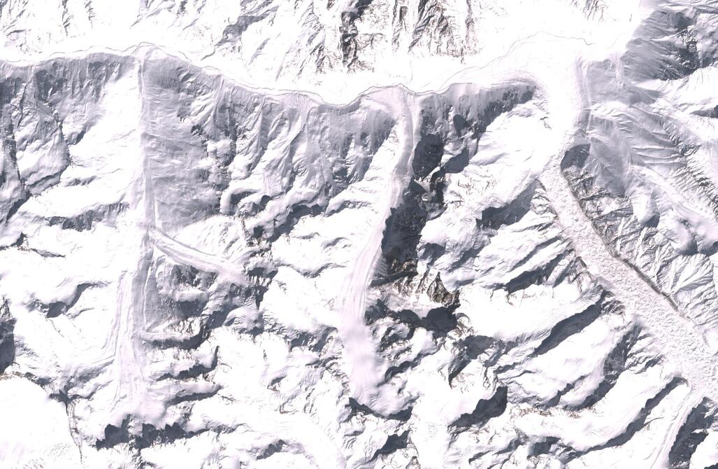 Aerial view of Chhota Shigri Glacier