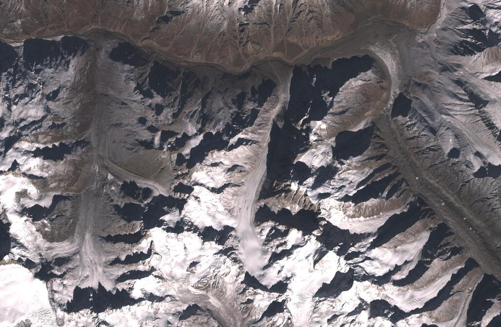 Aerial view of Chhota Shigri Glacier