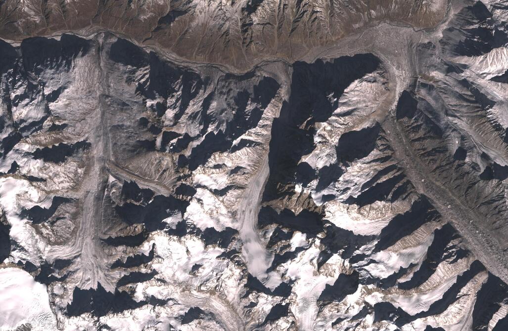 Aerial view of Chhota Shigri Glacier