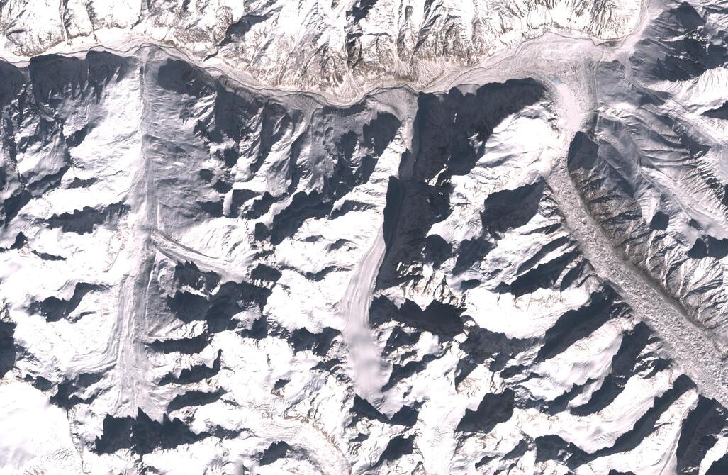 Aerial view of Chhota Shigri Glacier