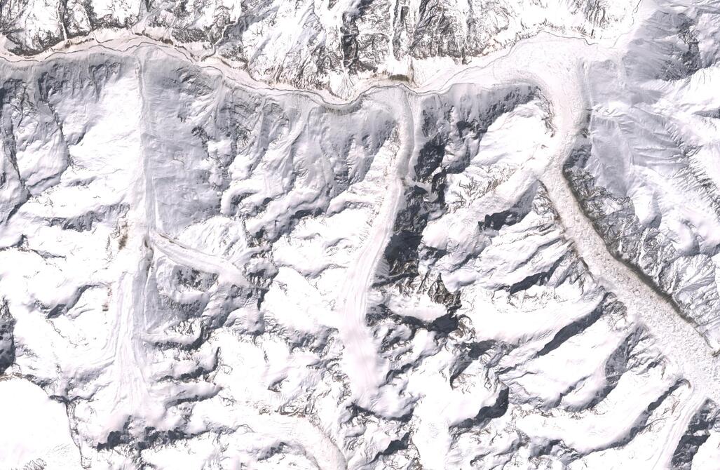 Aerial view of Chhota Shigri Glacier