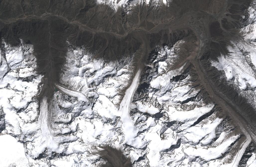 Aerial view of Chhota Shigri Glacier