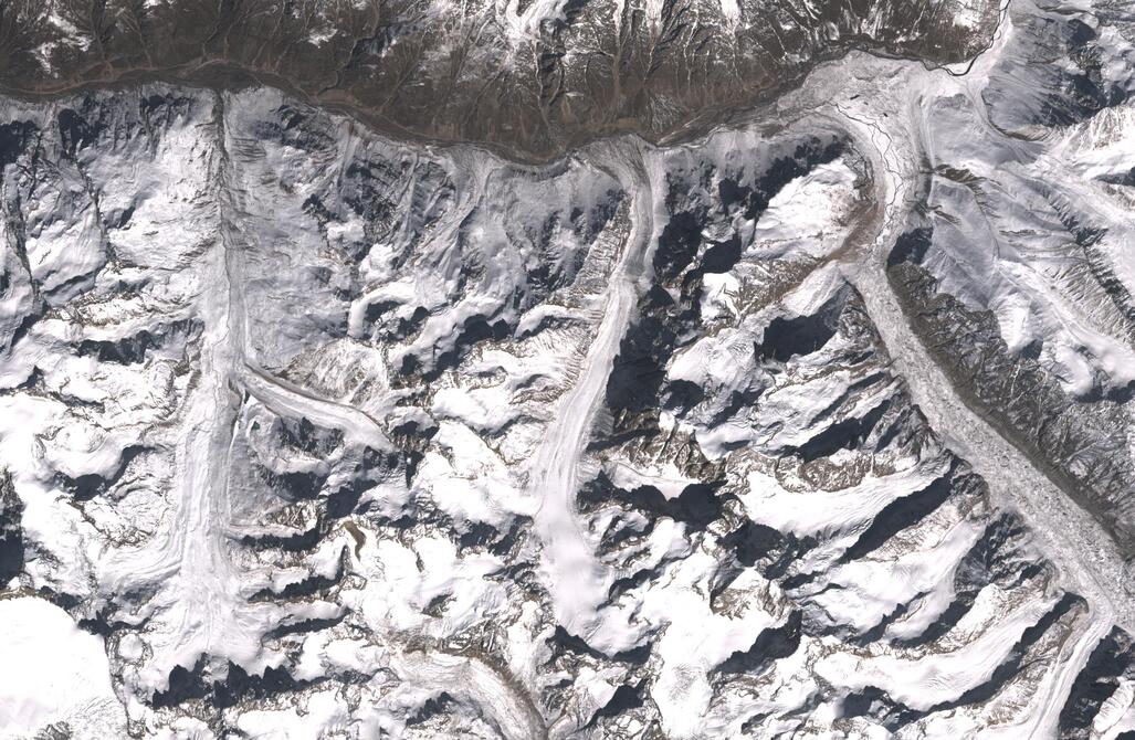 Aerial view of Chhota Shigri Glacier
