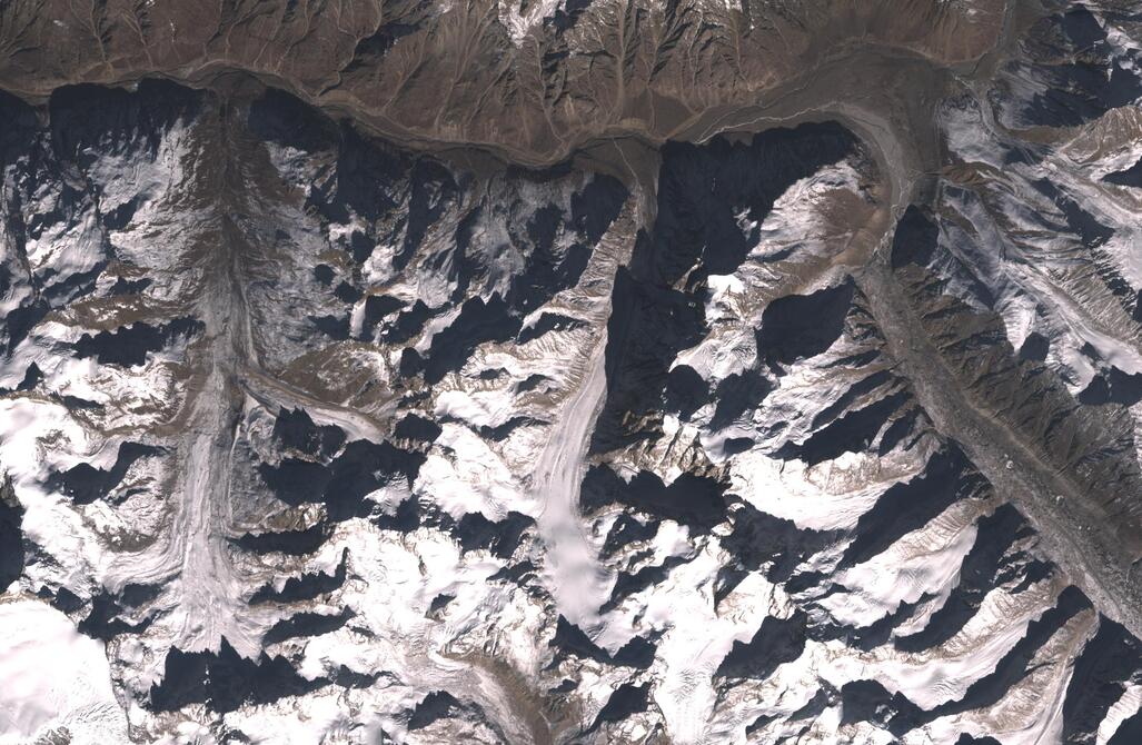 Aerial view of Chhota Shigri Glacier