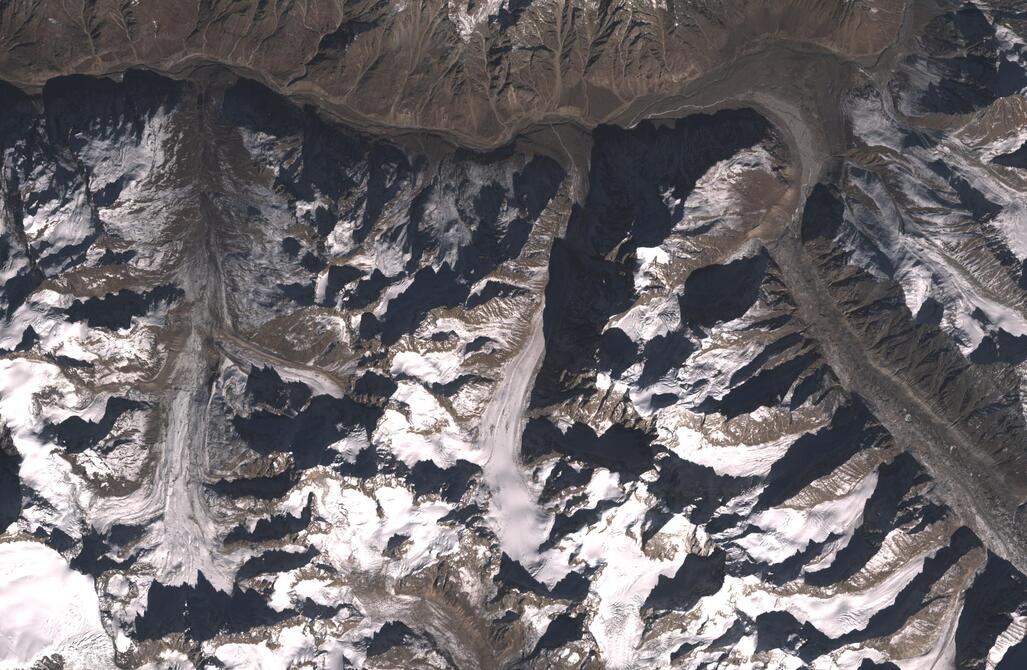 Aerial view of Chhota Shigri Glacier
