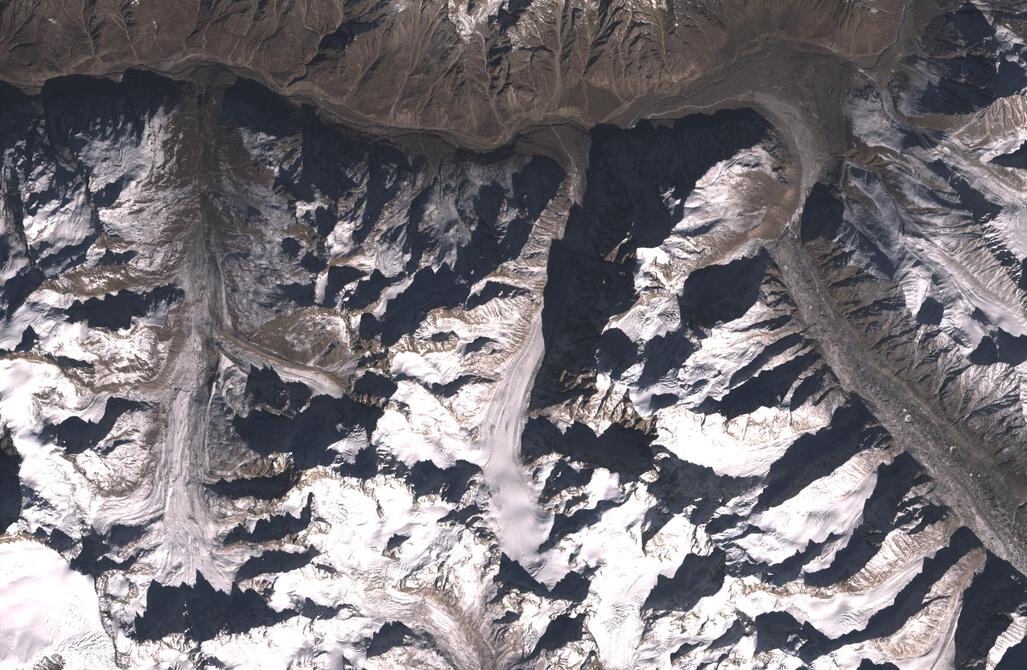 Aerial view of Chhota Shigri Glacier