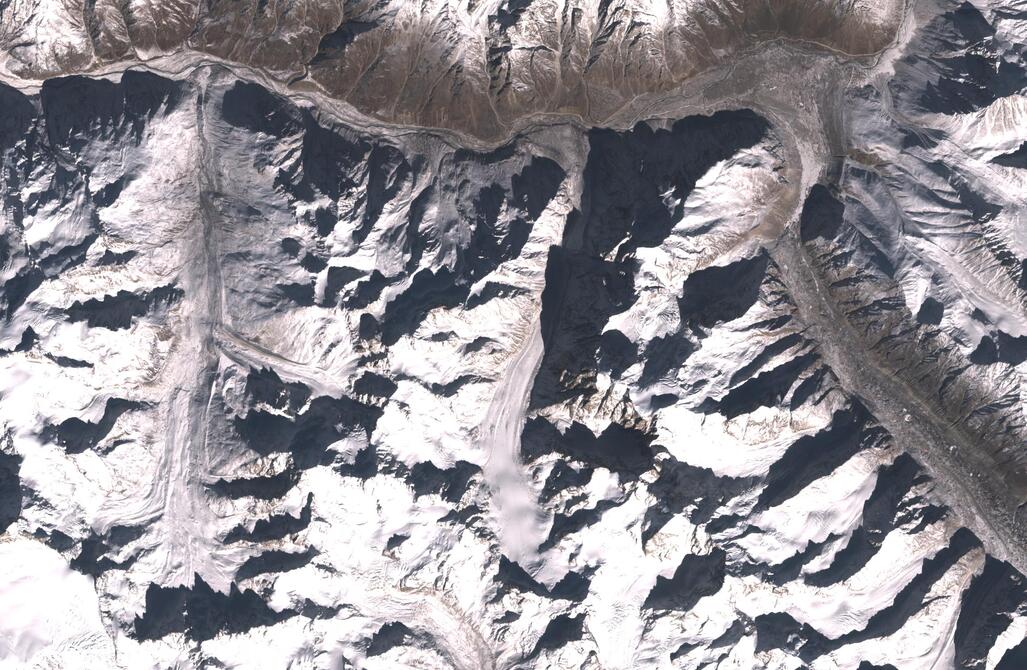 Aerial view of Chhota Shigri Glacier
