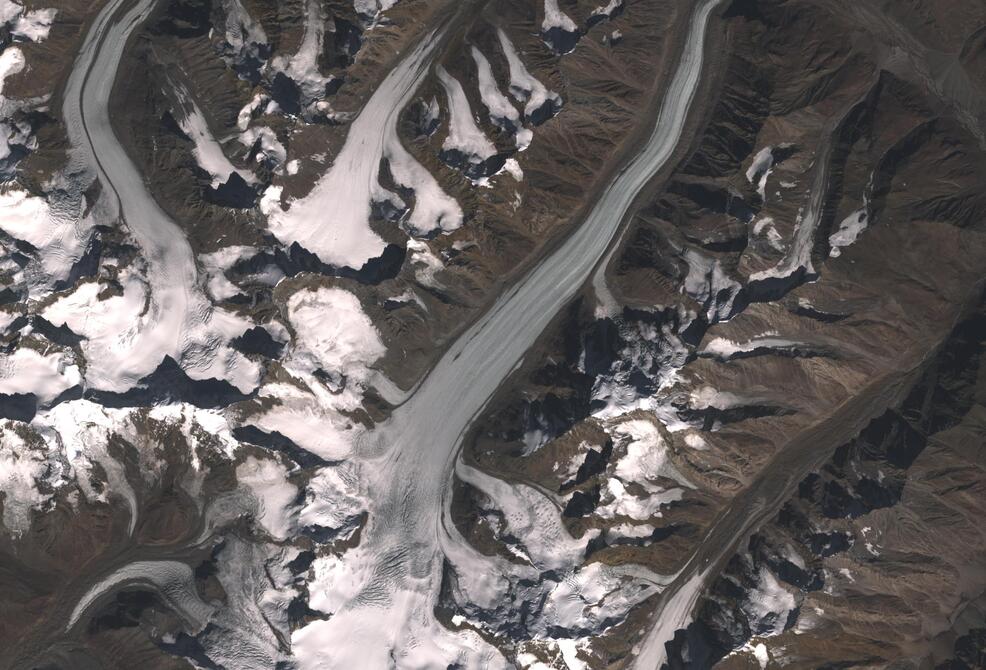 Aerial view of Drang-Drung Glacier