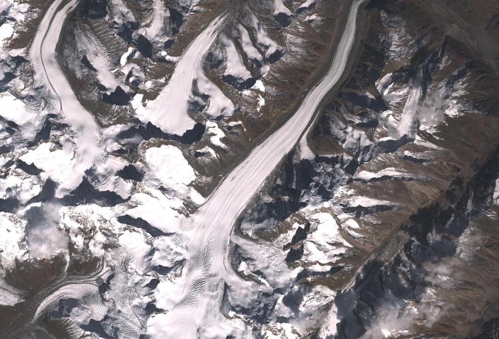 Aerial view of Drang-Drung Glacier