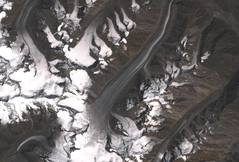 Aerial view of Drang-Drung Glacier