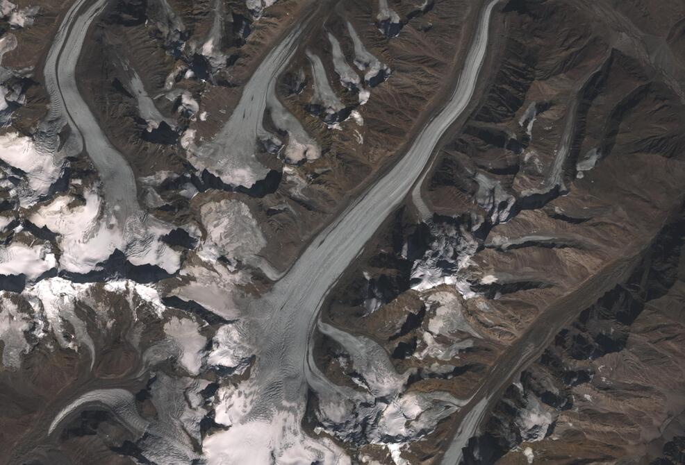 Aerial view of Drang-Drung Glacier