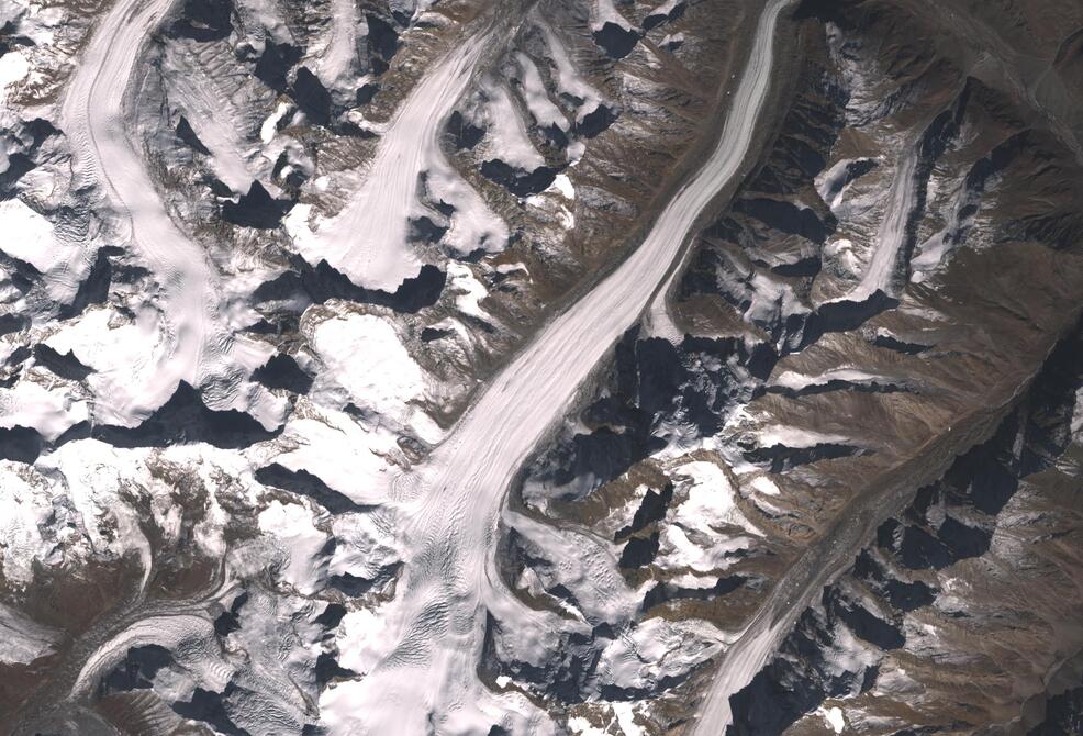 Aerial view of Drang-Drung Glacier