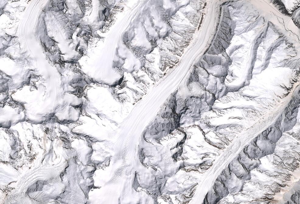 Aerial view of Drang-Drung Glacier