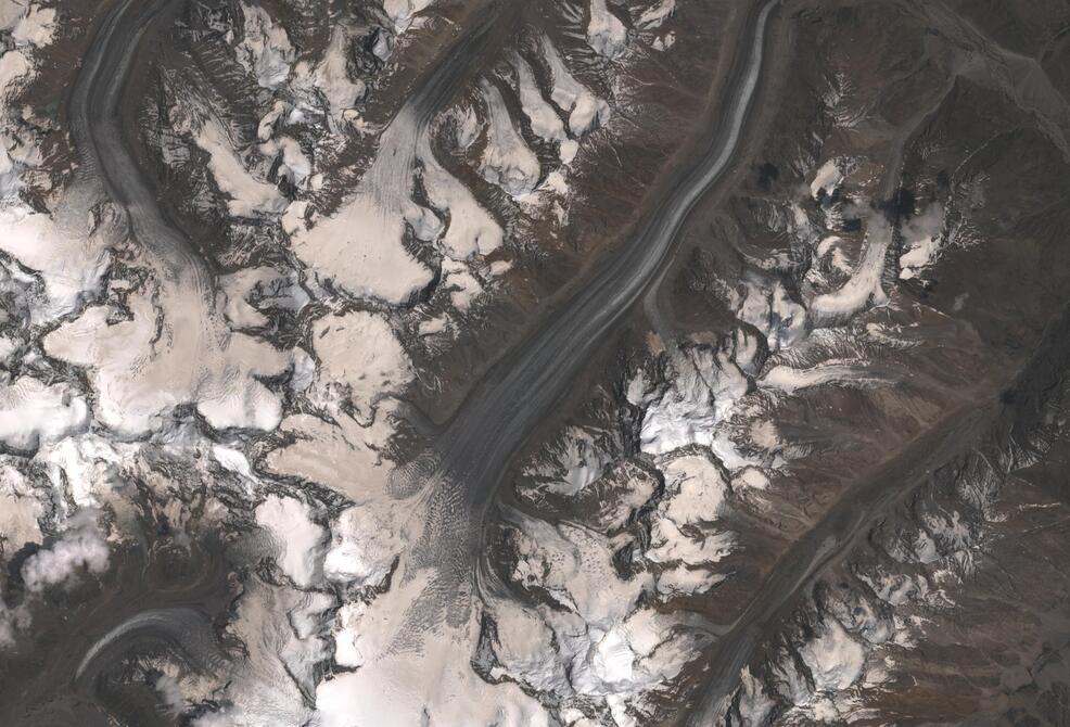 Aerial view of Drang-Drung Glacier