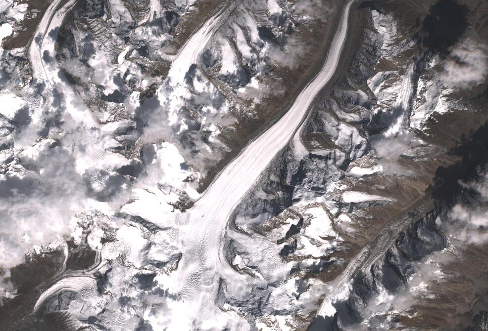 Aerial view of Drang-Drung Glacier