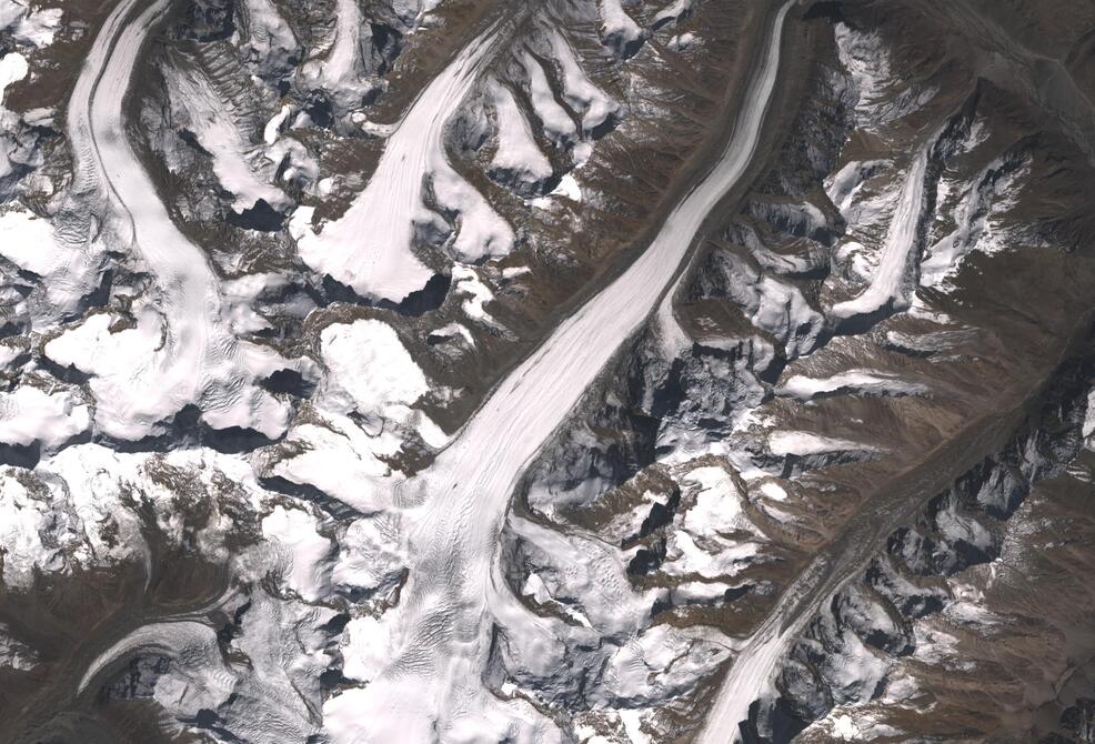 Aerial view of Drang-Drung Glacier