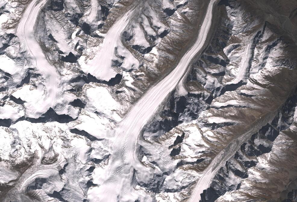 Aerial view of Drang-Drung Glacier