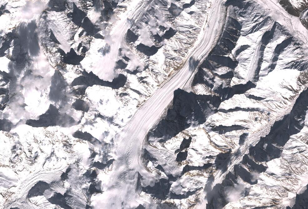 Aerial view of Drang-Drung Glacier