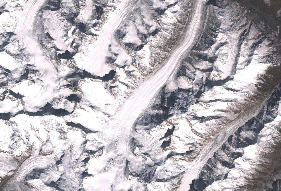 Aerial view of Drang-Drung Glacier