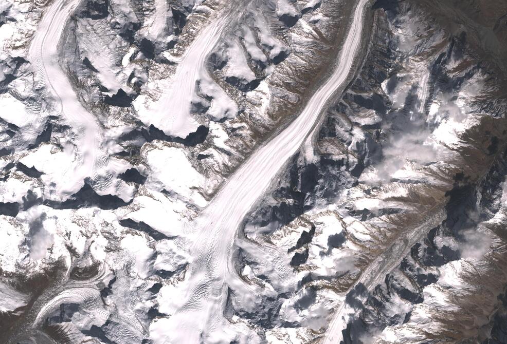 Aerial view of Drang-Drung Glacier