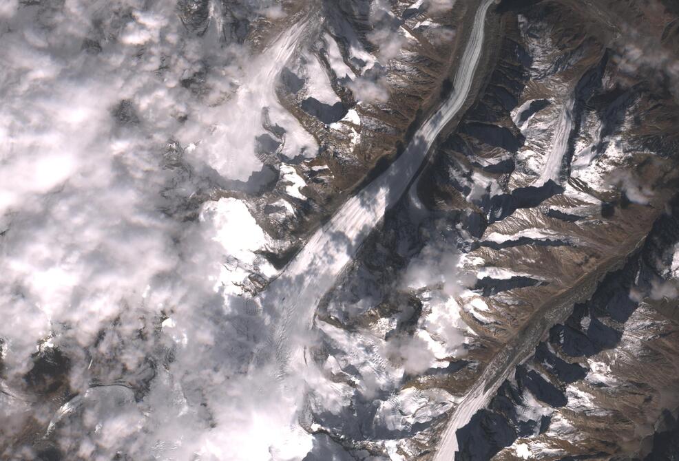 Aerial view of Drang-Drung Glacier