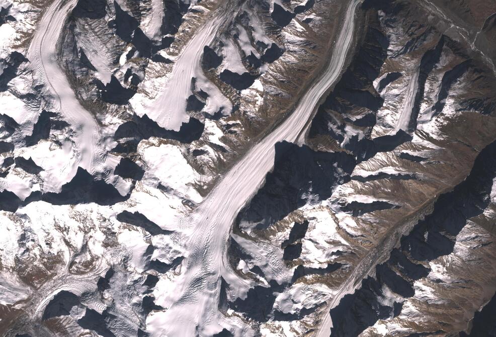 Aerial view of Drang-Drung Glacier